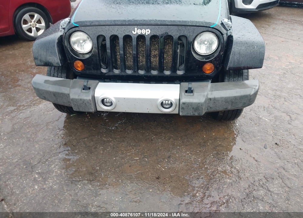 2010 JEEP WRANGLER UNLIMITED SAHARA VIN: 1J4BA5H13AL147570