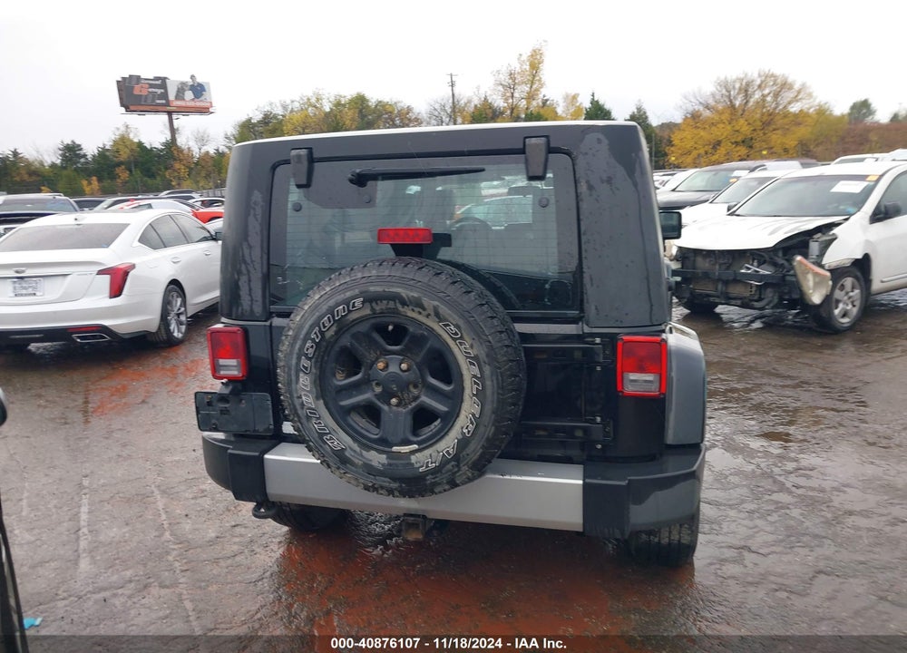 2010 JEEP WRANGLER UNLIMITED SAHARA VIN: 1J4BA5H13AL147570