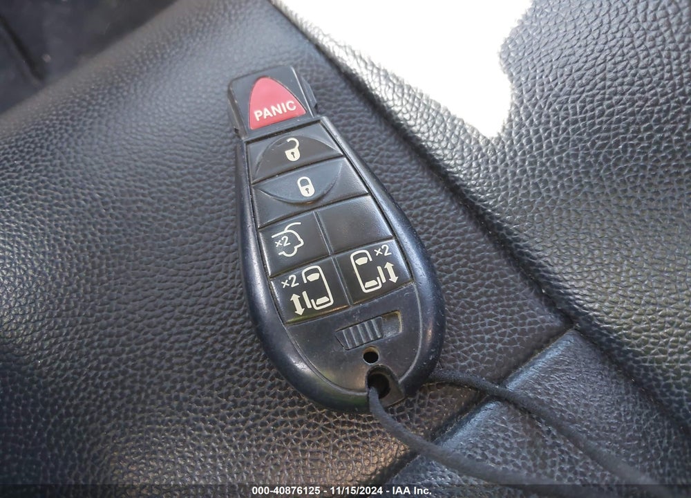 2013 CHRYSLER TOWN & COUNTRY TOURING VIN: 2C4RC1BG0DR585009