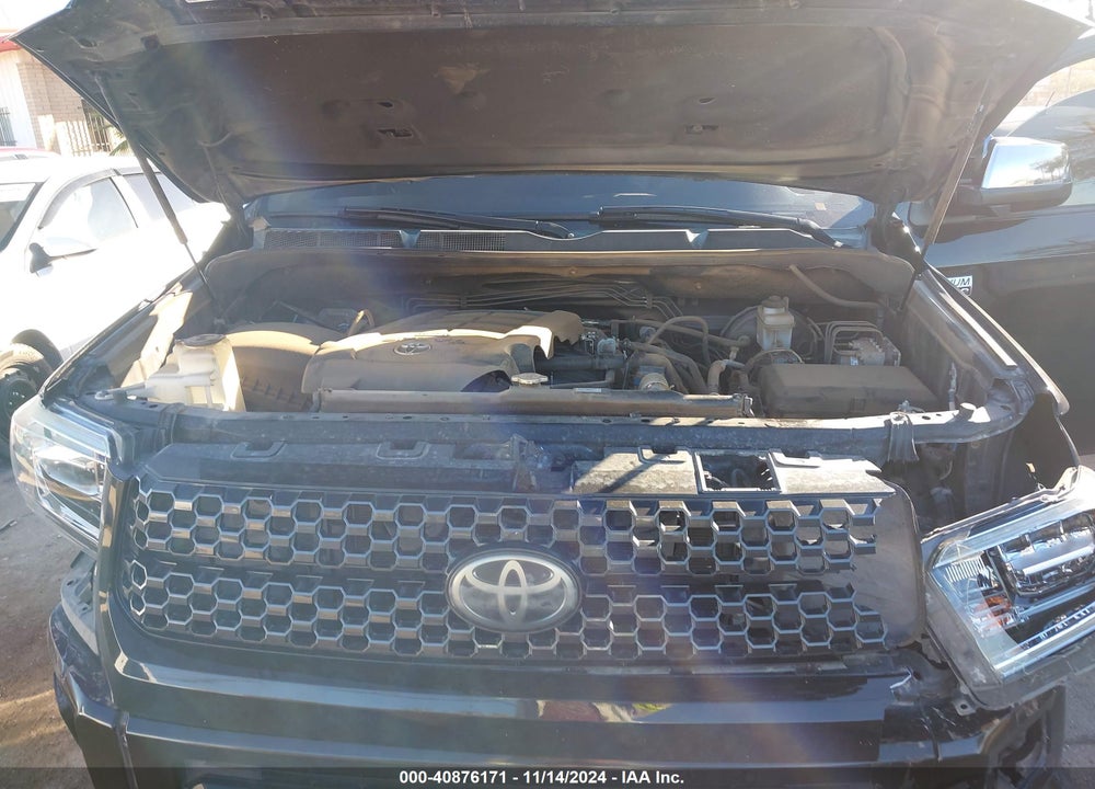 2019 TOYOTA TUNDRA PLATINUM 5.7L V8 VIN: 5TFAY5F18KX804194