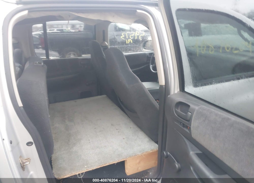 2004 DODGE DAKOTA SPORT/SXT VIN: 1D7HL38K94S634683