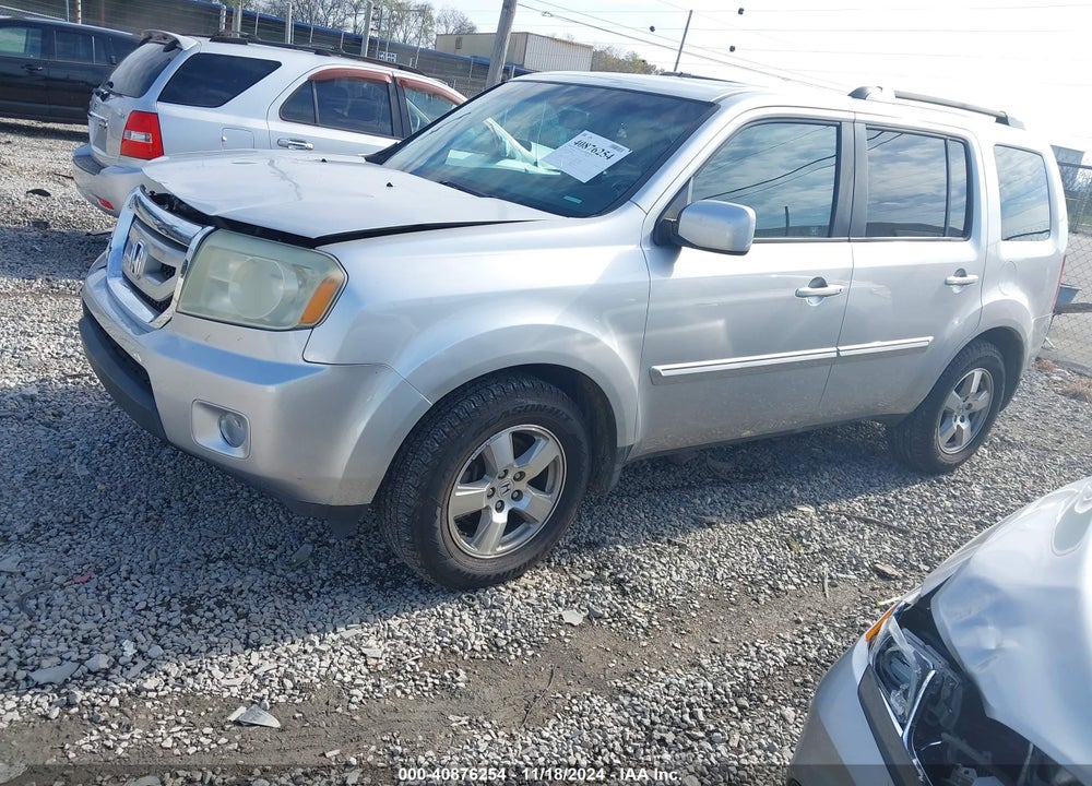 2011 HONDA PILOT EX-L VIN: 5FNYF3H51BB023133