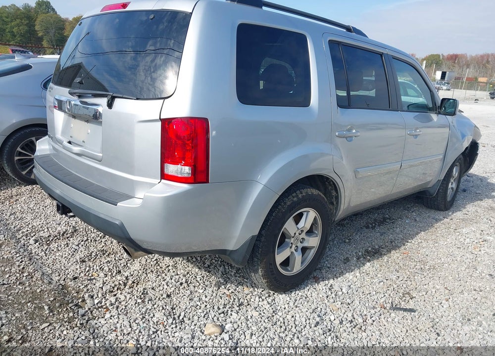 2011 HONDA PILOT EX-L VIN: 5FNYF3H51BB023133