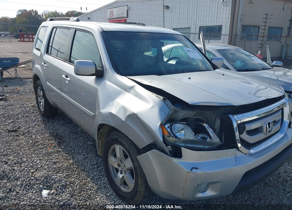 2011 HONDA PILOT EX-L VIN: 5FNYF3H51BB023133