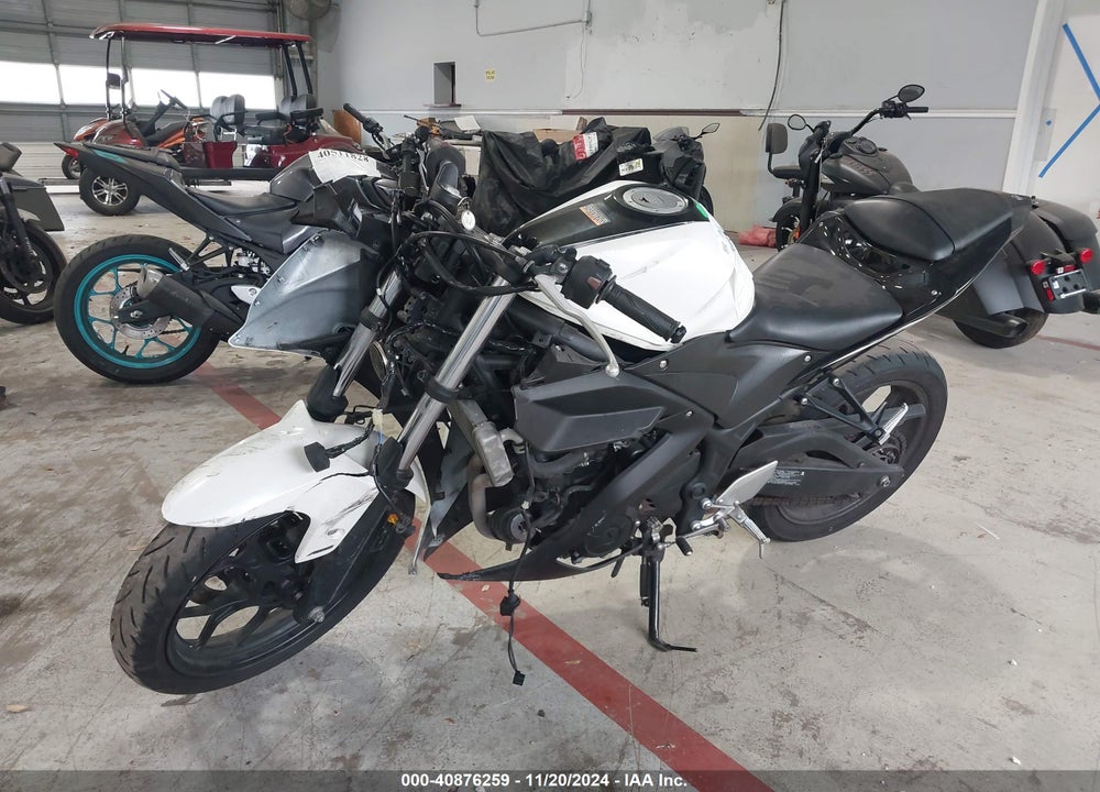 2017 YAMAHA YZFR3 A VIN: MH3RH15Y1HK003446