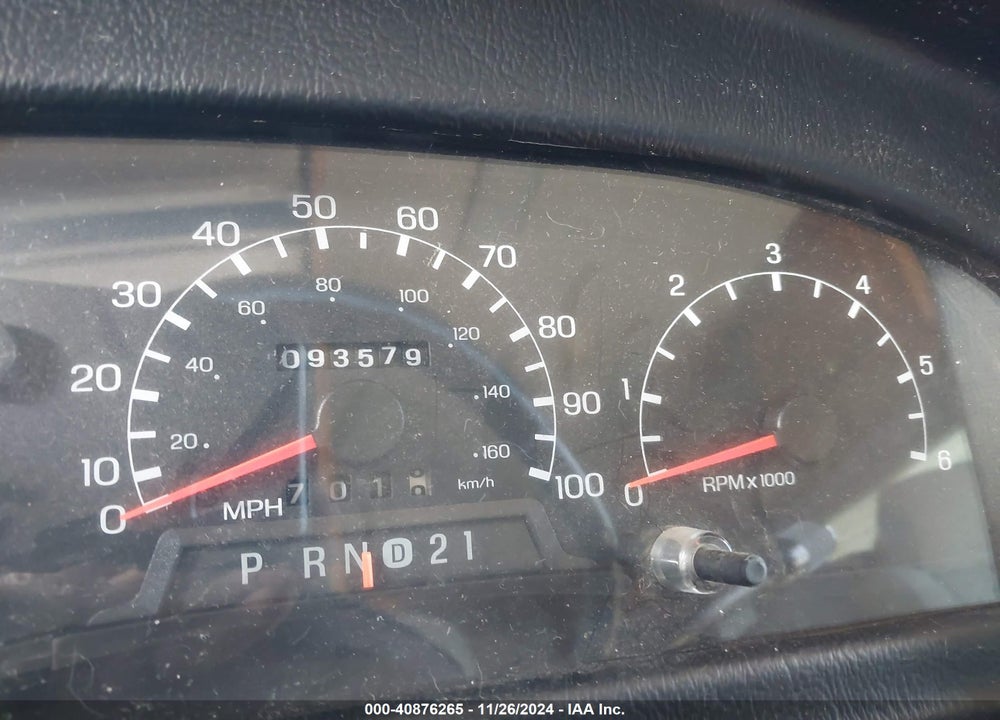2000 FORD F550 SUPER DUTY STRIPPED CHASS VIN: 1FCNF53S1Y0A09235