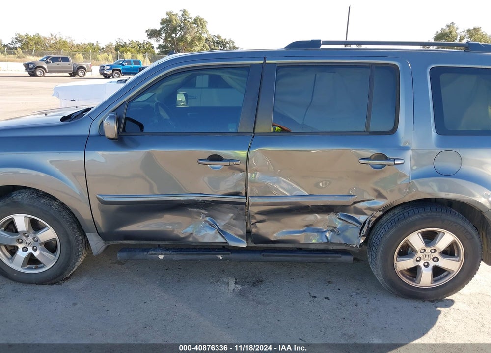 2010 HONDA PILOT EX-L VIN: 5FNYF3H5XAB013635