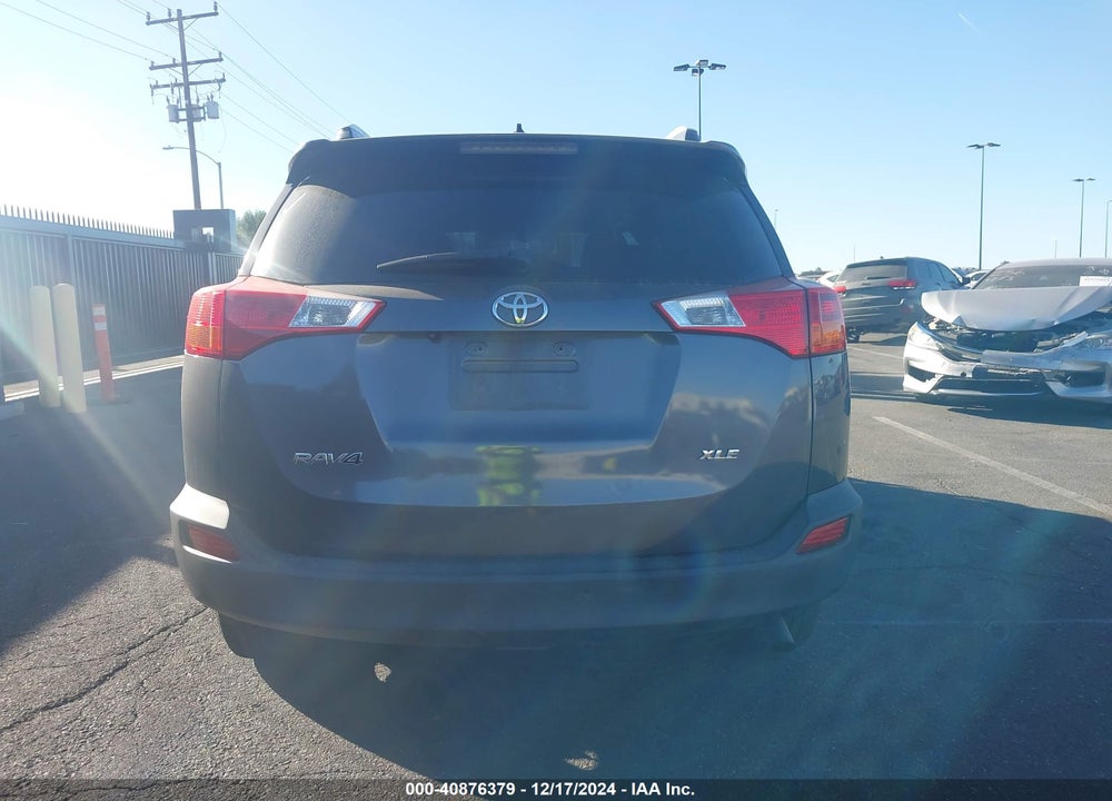 2015 TOYOTA RAV4 XLE VIN: 2T3WFREV4FW160467