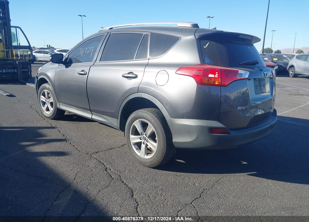 2015 TOYOTA RAV4 XLE VIN: 2T3WFREV4FW160467