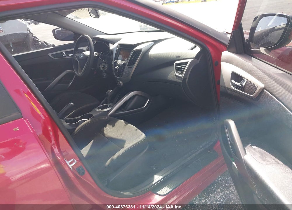 2015 HYUNDAI VELOSTER VIN: KMHTC6ADXFU224592