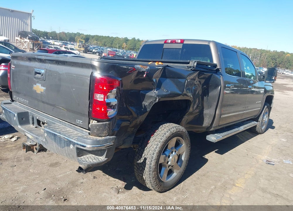 2015 CHEVROLET SILVERADO 2500HD LTZ VIN: 1GC1CWEG9FF500989