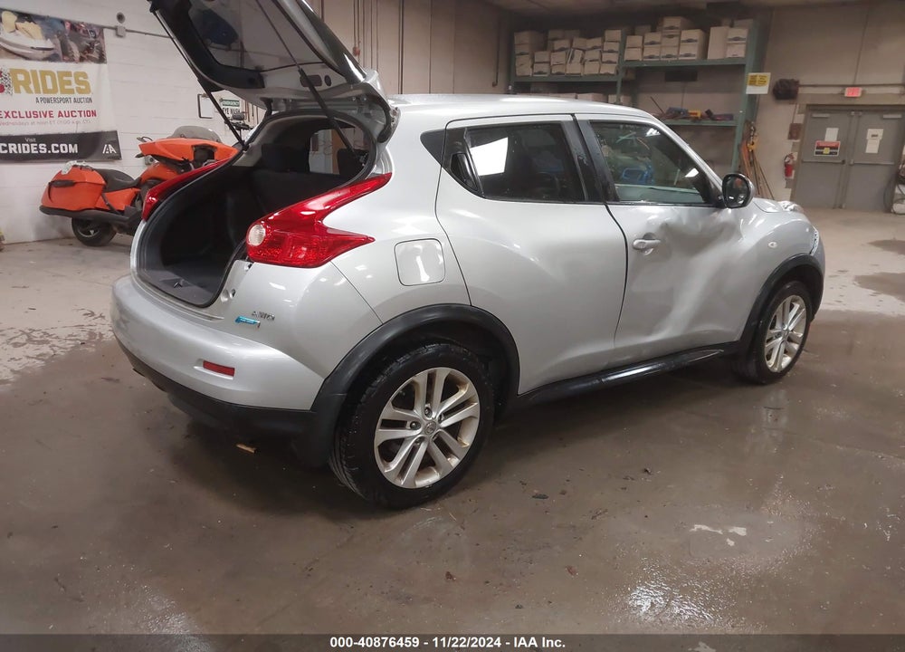 2014 NISSAN JUKE S VIN: JN8AF5MV3ET481121