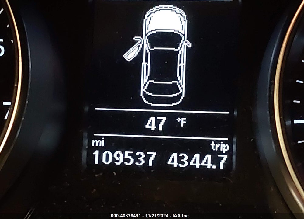 2017 VOLKSWAGEN PASSAT VIN: 1VWDT7A34HC068478