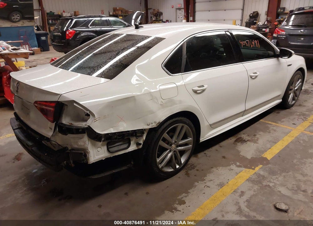 2017 VOLKSWAGEN PASSAT VIN: 1VWDT7A34HC068478