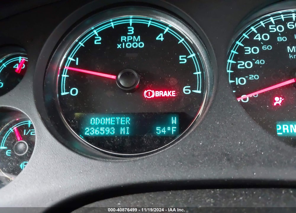 2013 CHEVROLET SUBURBAN 1500 LTZ VIN: 1GNSKKE72DR123456