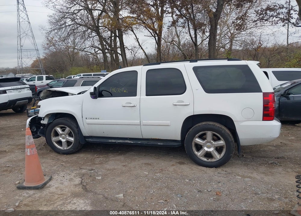2008 CHEVROLET TAHOE LT VIN: 1GNFK13098J160218