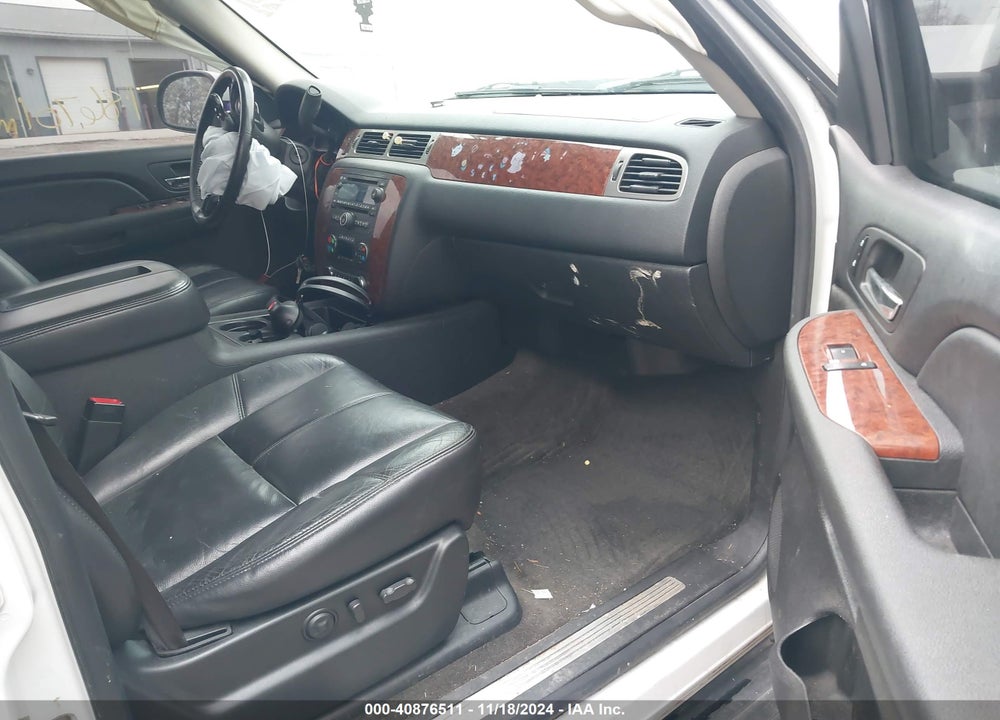 2008 CHEVROLET TAHOE LT VIN: 1GNFK13098J160218