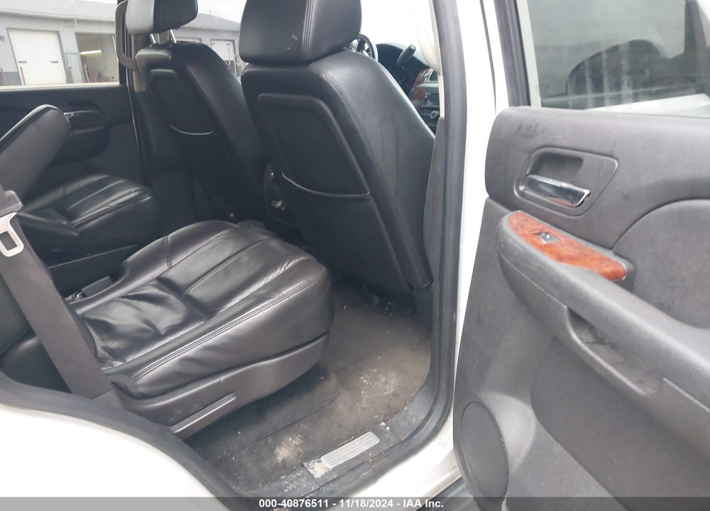 2008 CHEVROLET TAHOE LT VIN: 1GNFK13098J160218