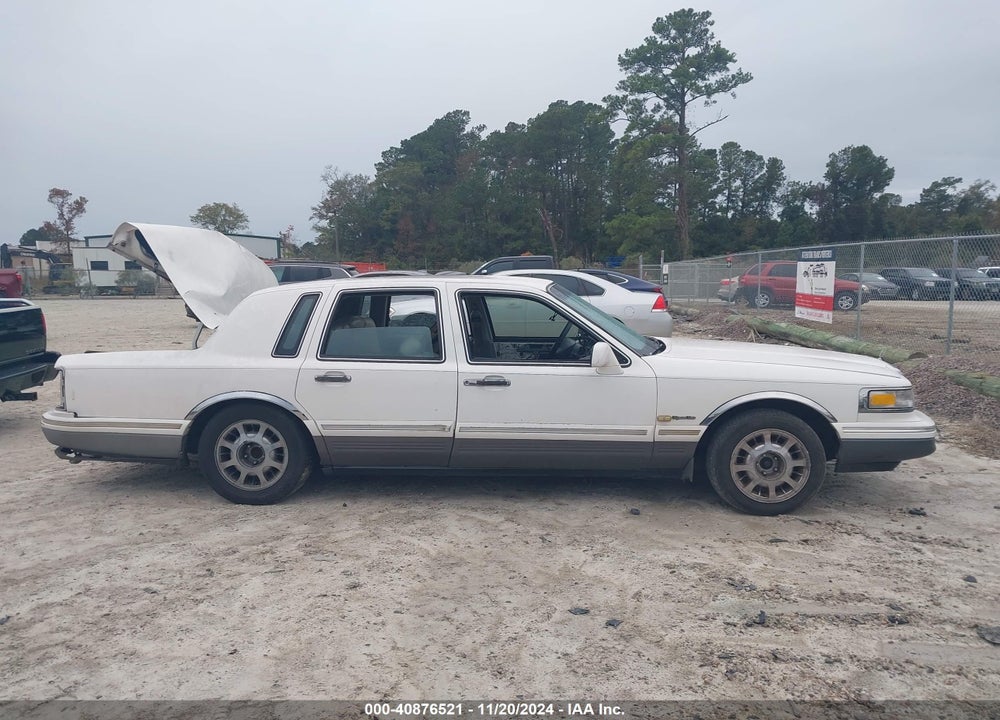 1997 LINCOLN TOWN CAR SIGNATURE VIN: 1LNLM82W3VY757139