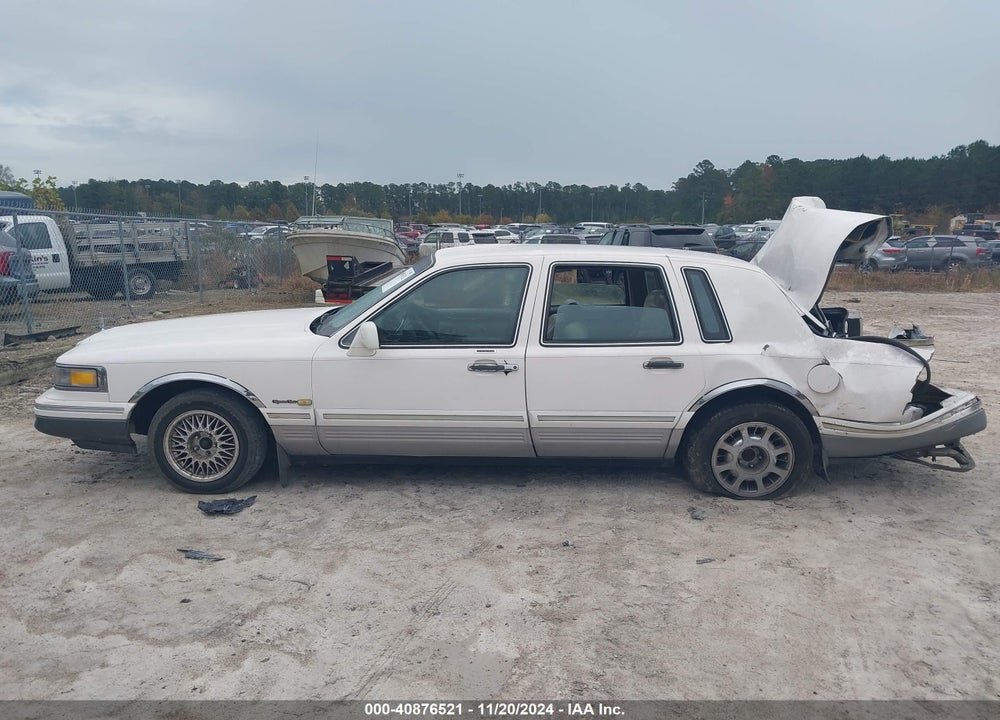 1997 LINCOLN TOWN CAR SIGNATURE VIN: 1LNLM82W3VY757139