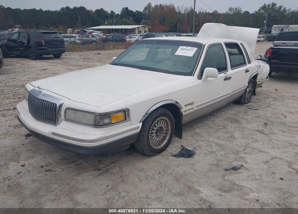 1997 LINCOLN TOWN CAR SIGNATURE VIN: 1LNLM82W3VY757139