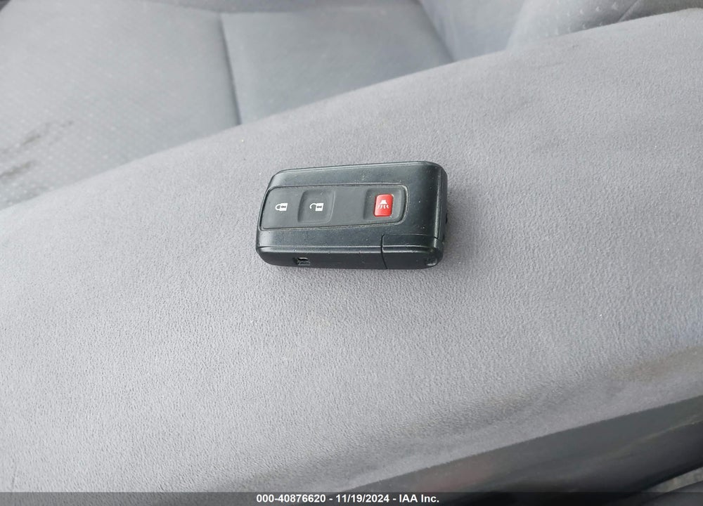 2008 TOYOTA PRIUS VIN: JTDKB20U187772463