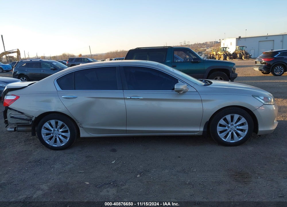 2013 HONDA ACCORD EX-L VIN: 1HGCR2F85DA261590