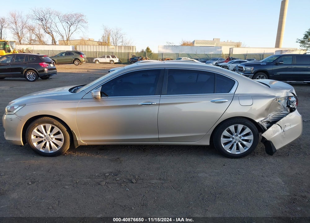 2013 HONDA ACCORD EX-L VIN: 1HGCR2F85DA261590