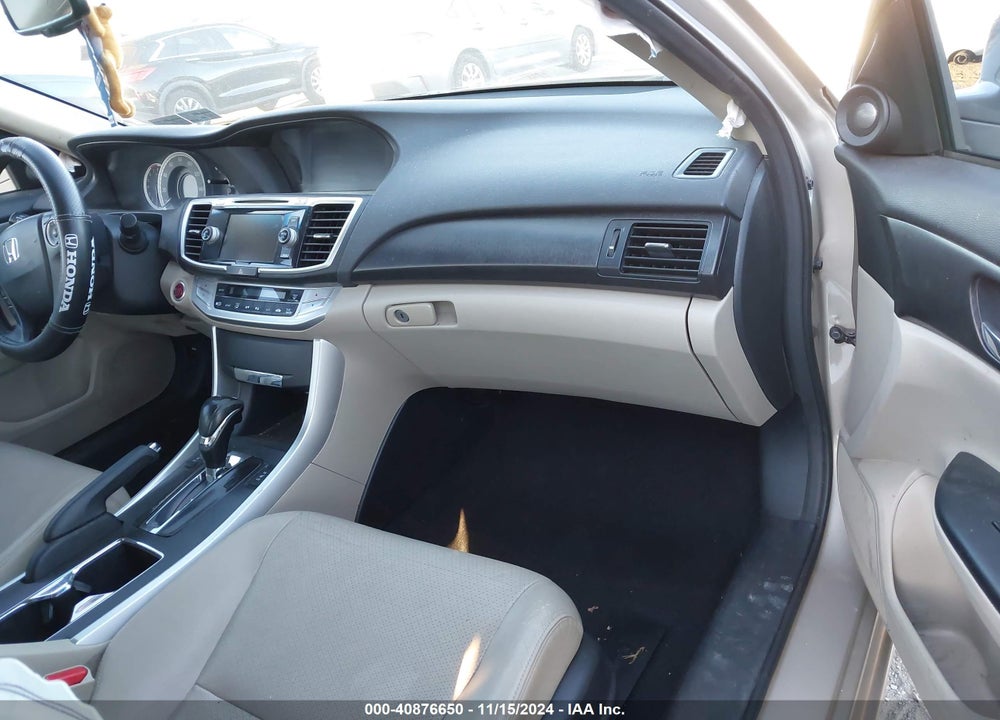 2013 HONDA ACCORD EX-L VIN: 1HGCR2F85DA261590