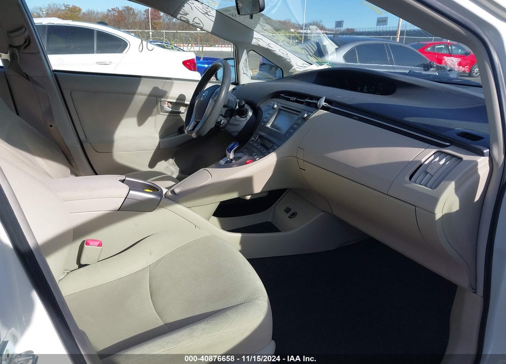2013 TOYOTA PRIUS TWO VIN: JTDKN3DUXD1634263