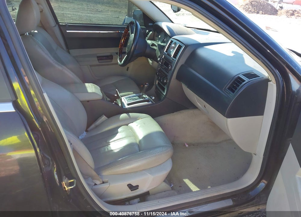 2006 CHRYSLER 300C VIN: 2C3KA63H26H142868