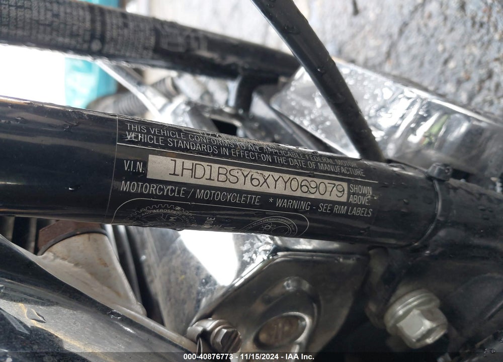 2000 HARLEY-DAVIDSON FXSTD VIN: 1HD1BSY6XYY069079