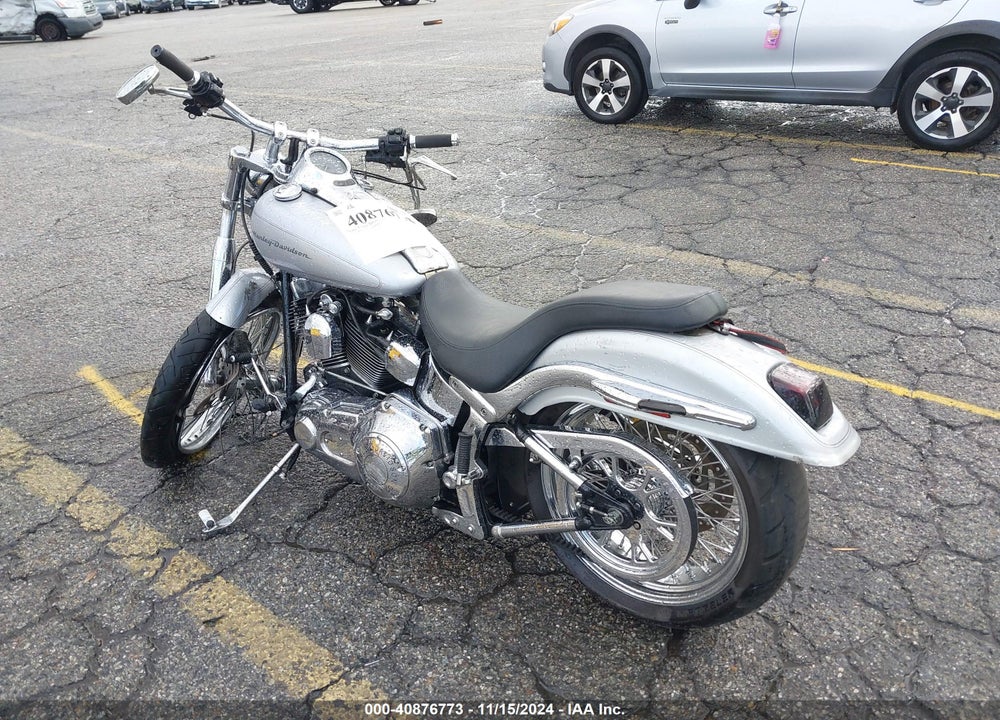 2000 HARLEY-DAVIDSON FXSTD VIN: 1HD1BSY6XYY069079