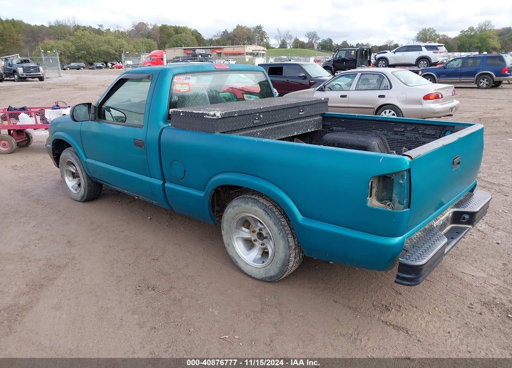 1995 CHEVROLET S TRUCK S10 VIN: 1GCCS1445SK215116