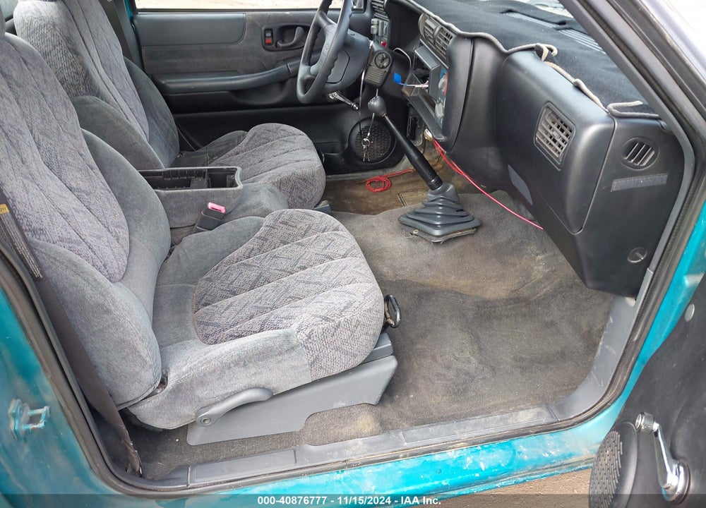 1995 CHEVROLET S TRUCK S10 VIN: 1GCCS1445SK215116