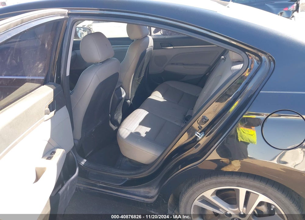 2017 HYUNDAI ELANTRA VIN: 5NPD84LF6HH038770
