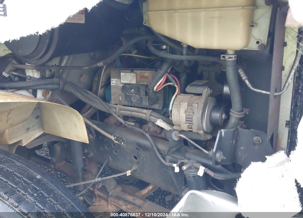 2000 INTERNATIONAL 4000 4700 VIN: 1HTSCABM7YH278514