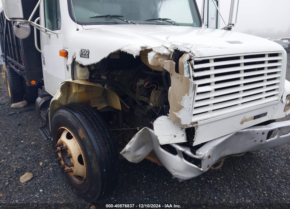 2000 INTERNATIONAL 4000 4700 VIN: 1HTSCABM7YH278514