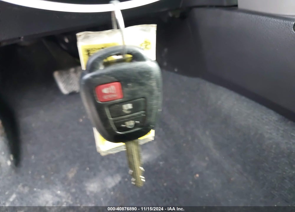 2018 TOYOTA RAV4 VIN: 2T3BFREV2JW845011