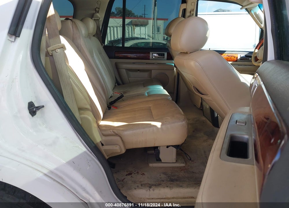 2006 LINCOLN NAVIGATOR LUXURY/ULTIMATE VIN: 5LMFU27516LJ29666