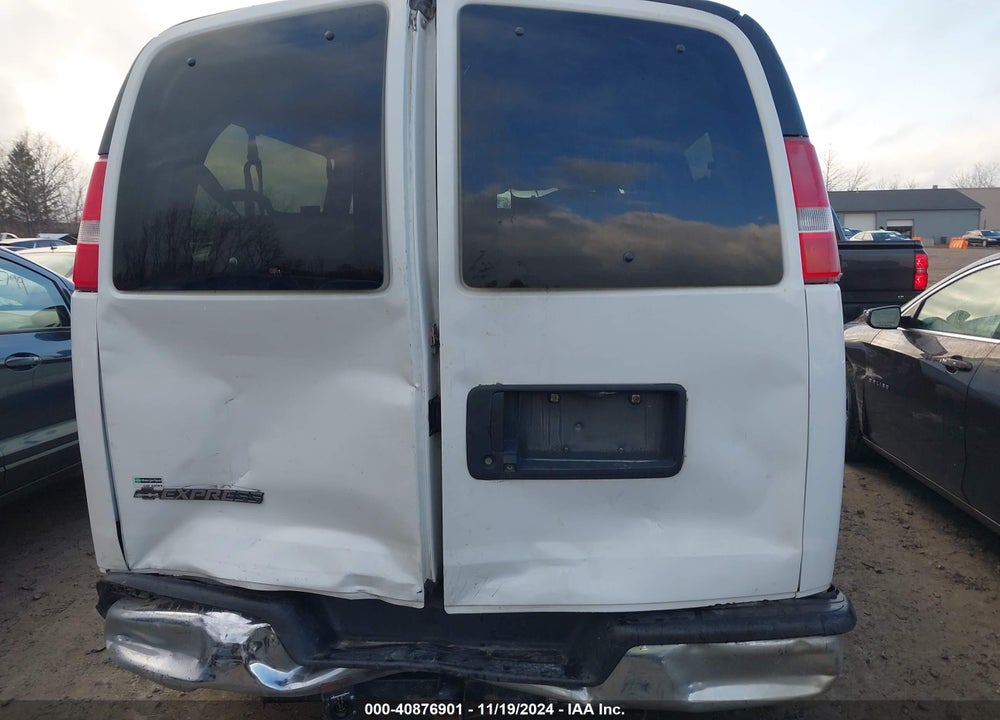 2017 CHEVROLET EXPRESS 3500 LT VIN: 1GAZGPFF6H1129723