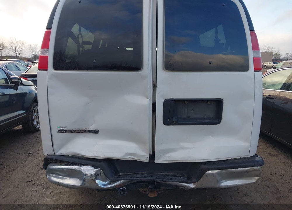 2017 CHEVROLET EXPRESS 3500 LT VIN: 1GAZGPFF6H1129723