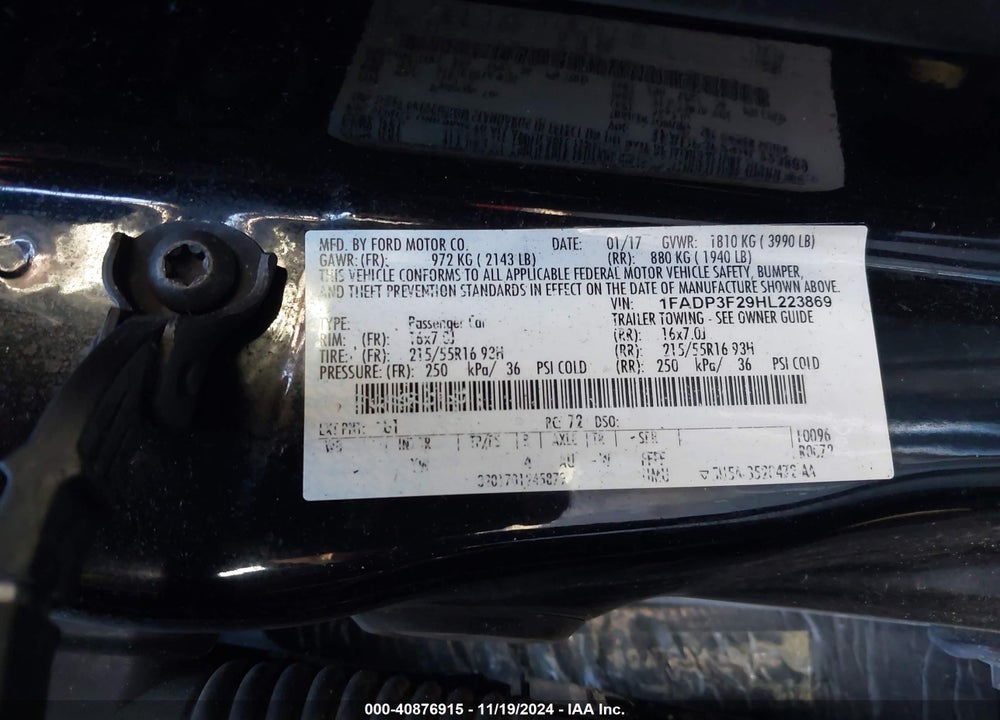 2017 FORD FOCUS SE VIN: 1FADP3F29HL223869