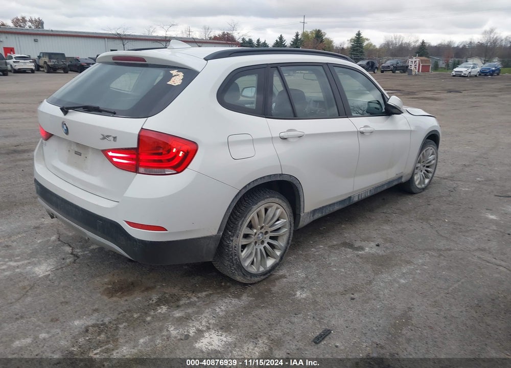 2015 BMW X1 XDRIVE28I VIN: WBAVL1C51FVY28562