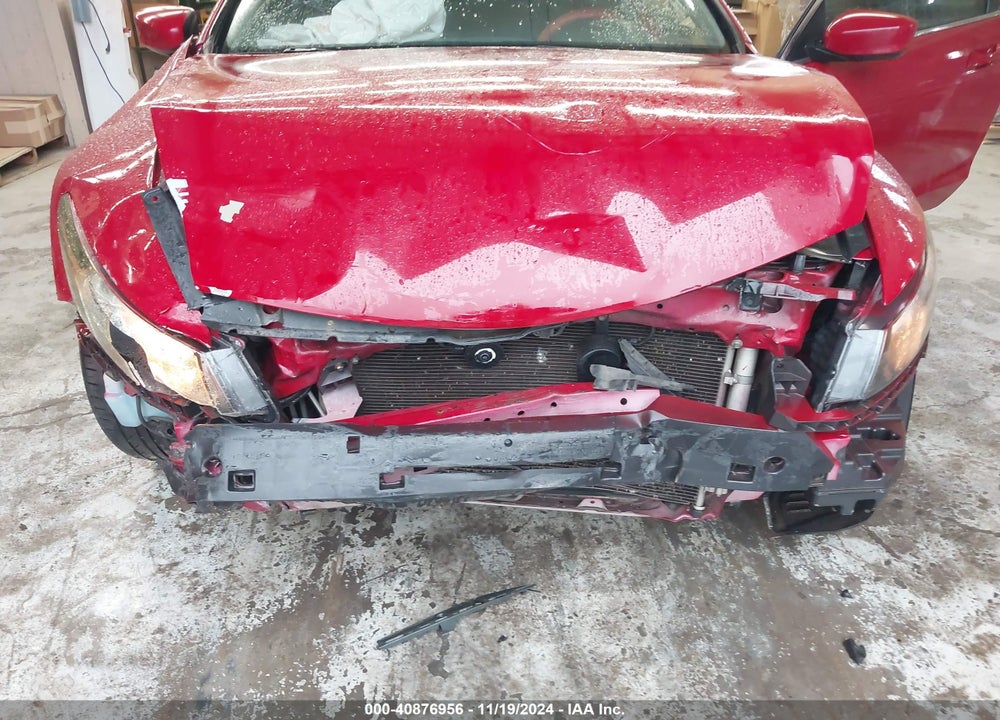 2012 HONDA ACCORD 2.4 EX VIN: 1HGCS1B73CA020668