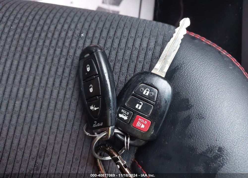 2016 TOYOTA CAMRY SE VIN: 4T1BF1FK0GU251590