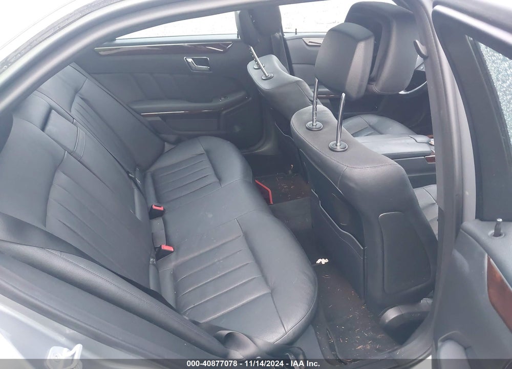 2011 MERCEDES-BENZ E 550 4MATIC VIN: WDDHF9AB2BA498792