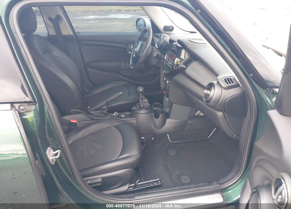2015 MINI HARDTOP COOPER VIN: WMWXS5C54FT837335