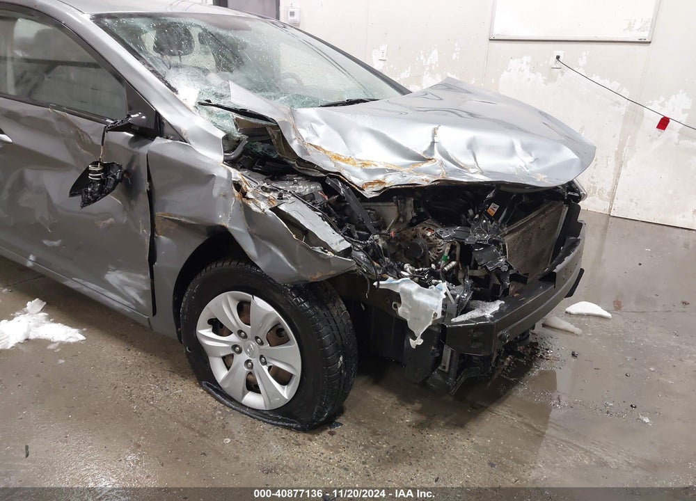 2016 HYUNDAI ELANTRA SE VIN: KMHDH4AE9GU649192