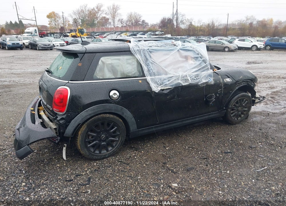 2015 MINI HARDTOP COOPER S VIN: WMWXP7C59F2A33750